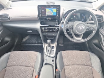 Used Toyota Yaris Cross 2023 for sale - 78987740: Photo