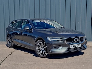 Used Volvo V60 2018 for sale - 78440939: Photo