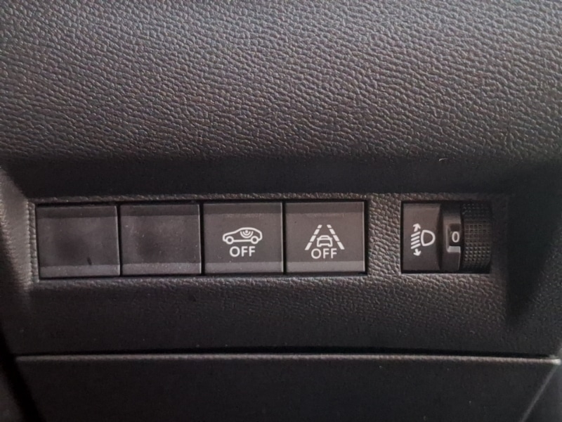 Used Peugeot 2008 2020 for sale - 76925258: Photo 13