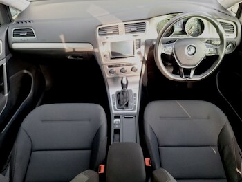 Used Volkswagen Golf 2016 for sale - 78684077: Photo