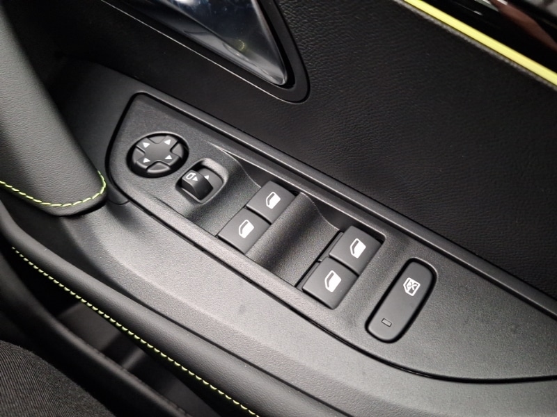 Used Peugeot 2008 2025 for sale - 76317629: Photo 12