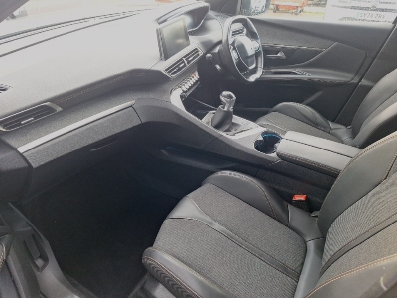 Used Peugeot 3008 2017 for sale - 76947615: Photo 5