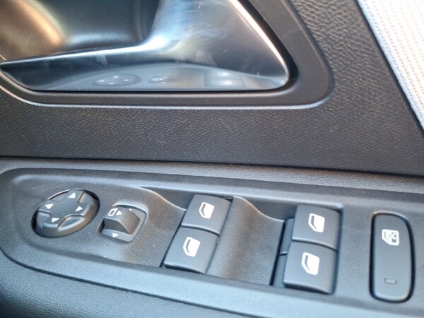 Used Citroen C4 2025 for sale - 76282271: Photo 12