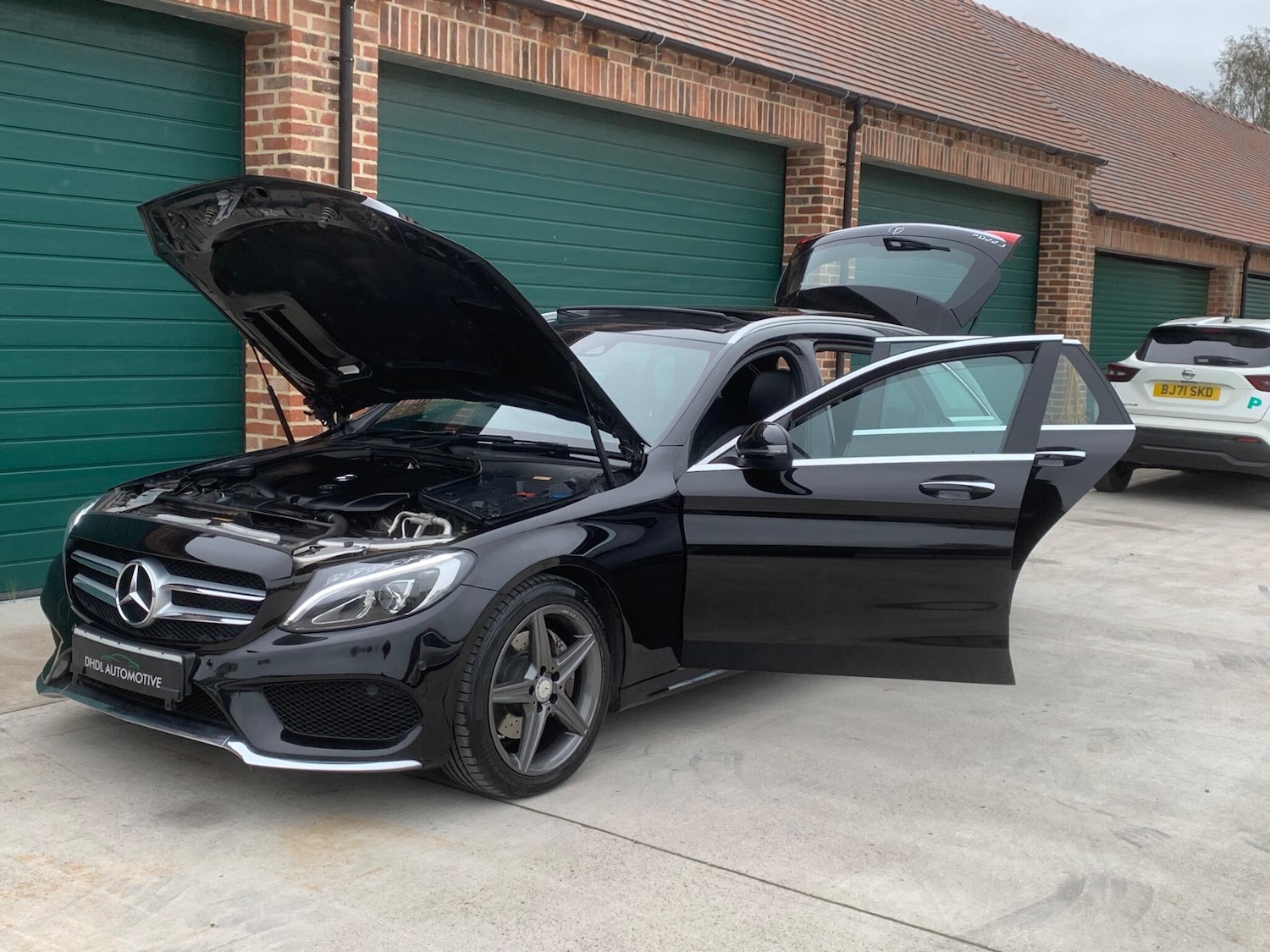 Used Mercedes-Benz C Class 2015 for sale - 76388556: Photo 36