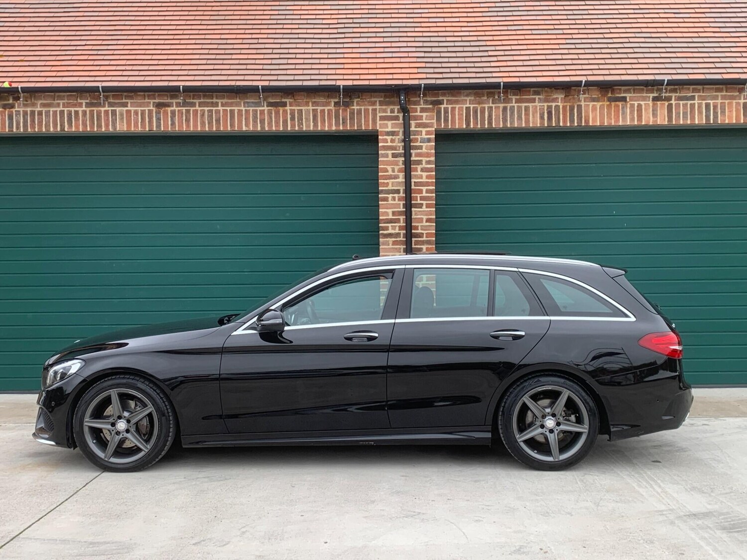 Used Mercedes-Benz C Class 2015 for sale - 76388556: Photo 39