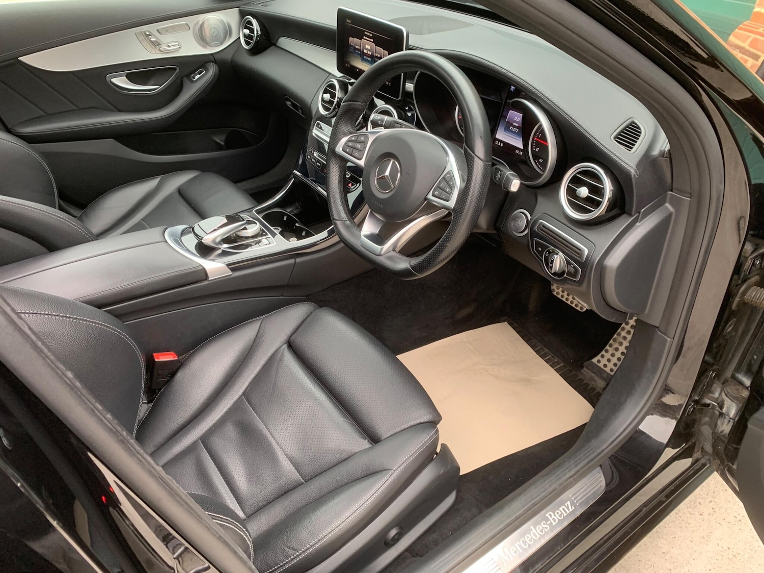 Used Mercedes-Benz C Class 2015 for sale - 76388556: Photo 4