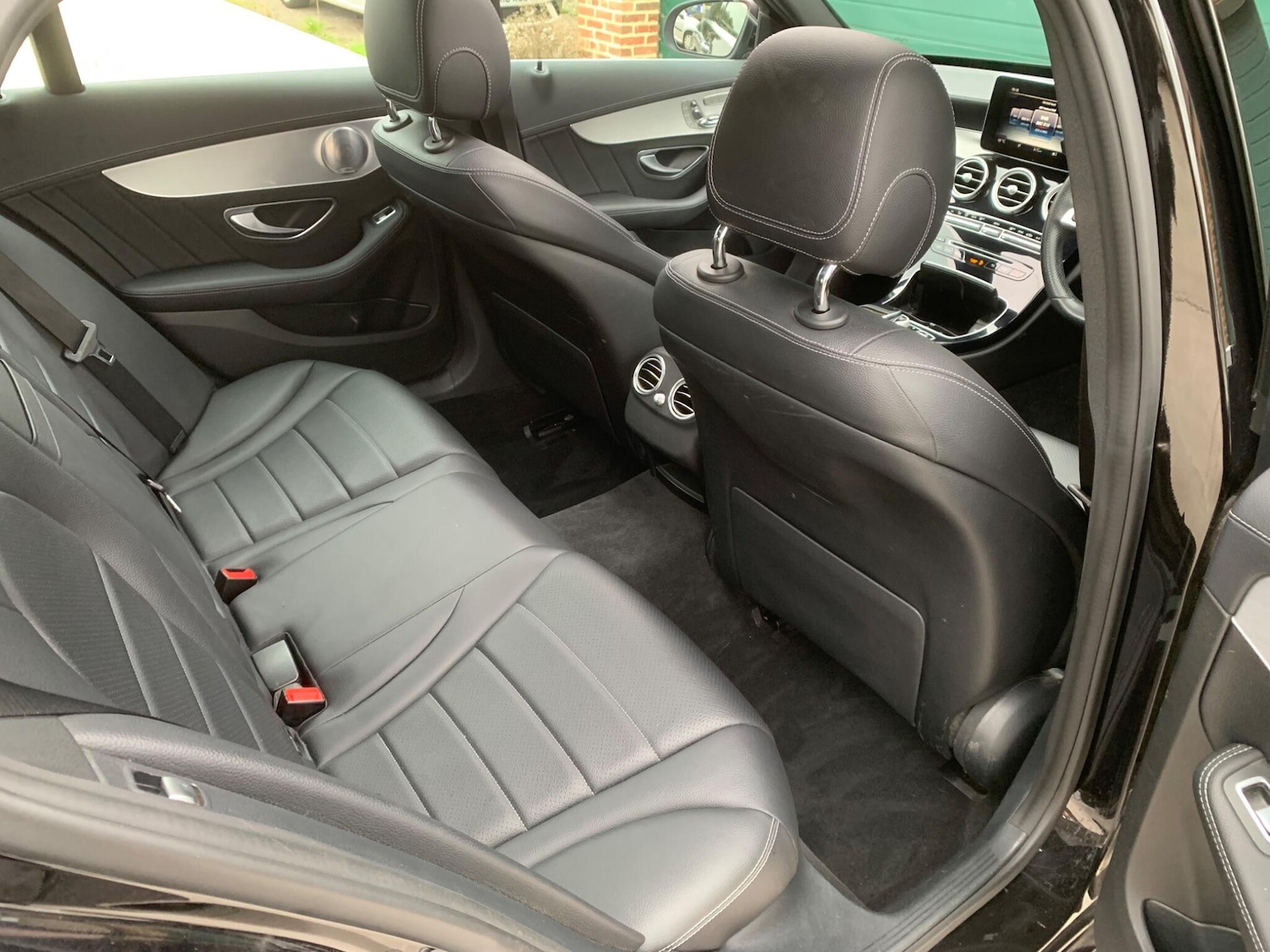 Used Mercedes-Benz C Class 2015 for sale - 76388556: Photo 6