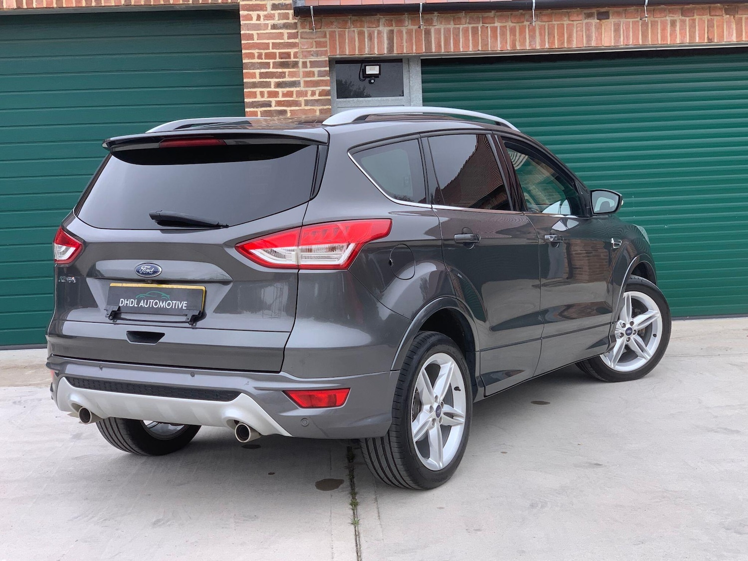 Used Ford Kuga 2015 for sale - 76511958: Photo 2