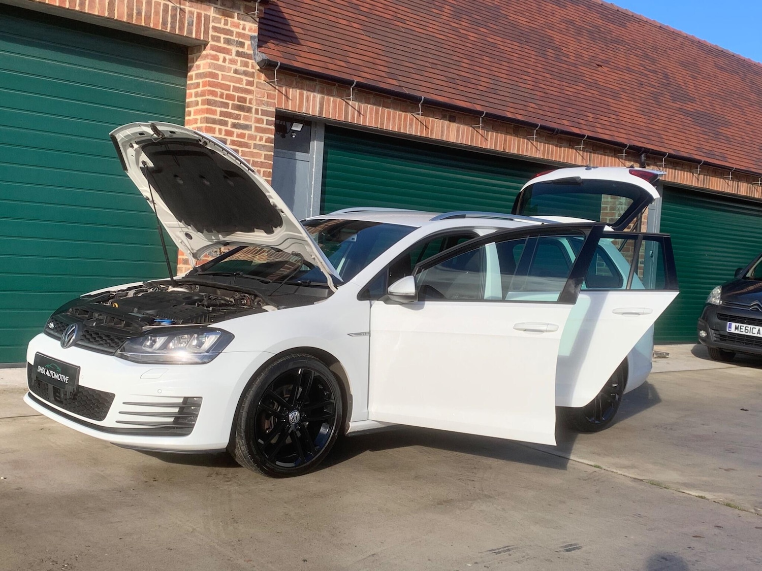 Used Volkswagen Golf 2016 for sale - 76484457: Photo 35