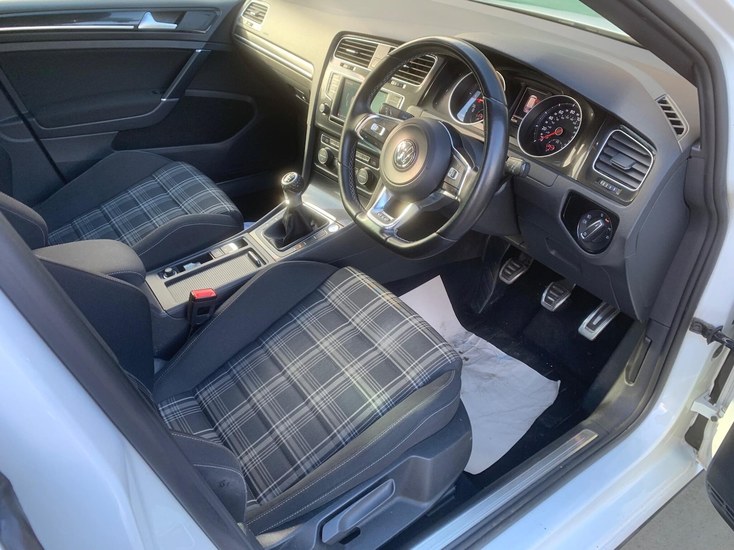 Used Volkswagen Golf 2016 for sale - 76484457: Photo 5