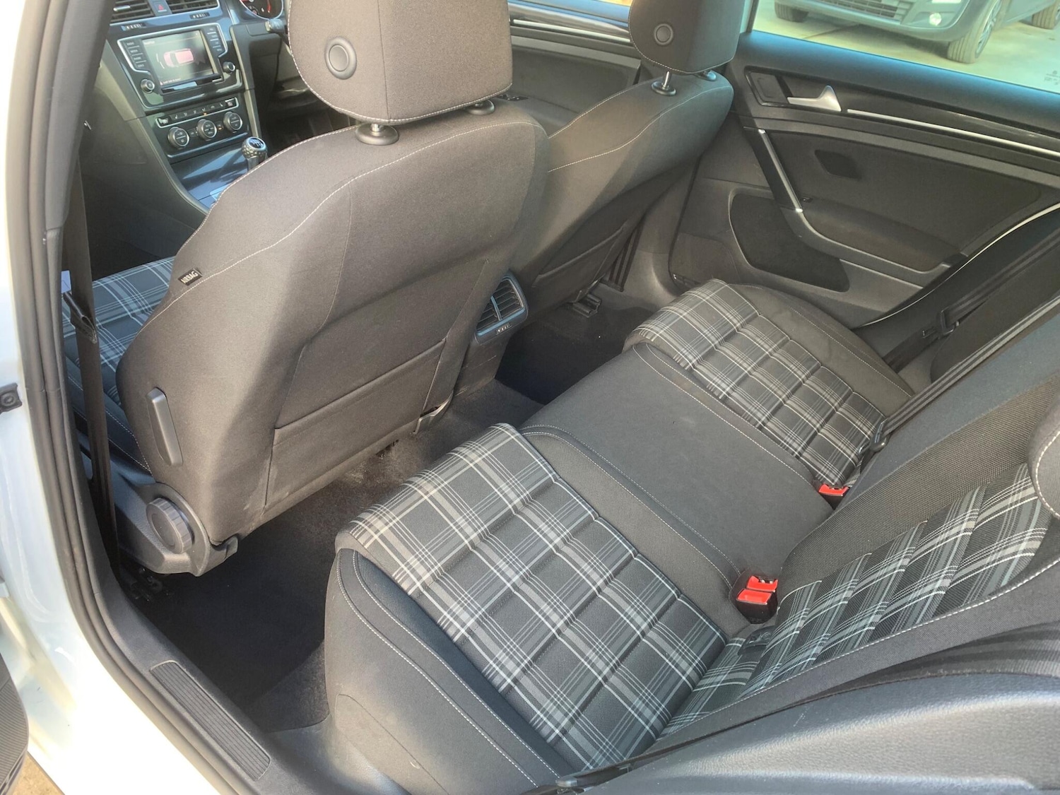 Used Volkswagen Golf 2016 for sale - 76484457: Photo 9