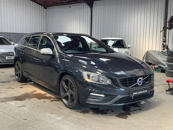 Used Volvo V60 2015 for sale - 79062054: Photo