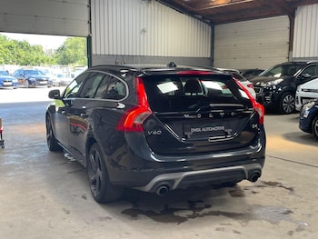 Used Volvo V60 2015 for sale - 79062054: Photo