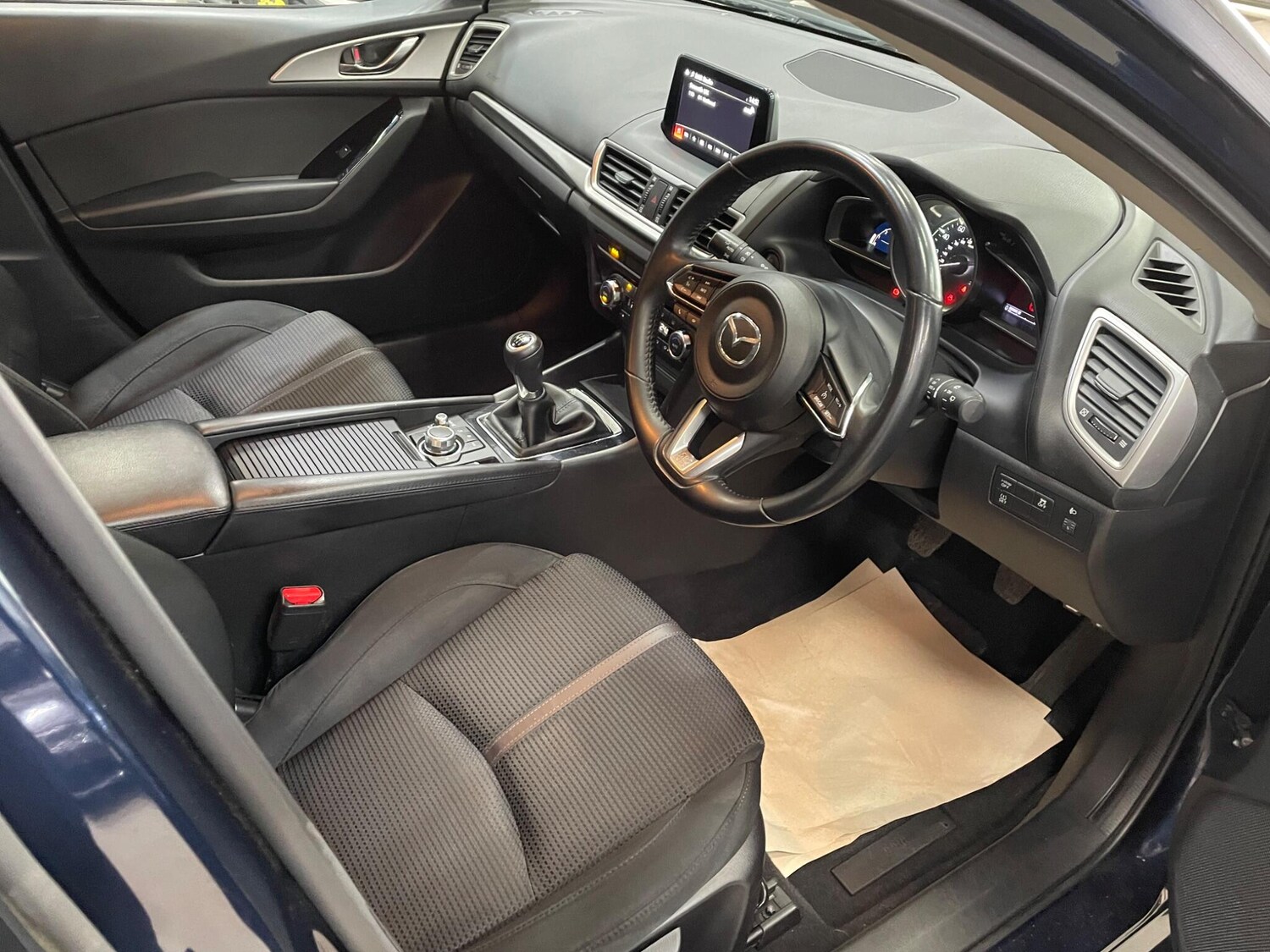 Used Mazda Mazda3 2017 for sale - 78086060: Photo 5