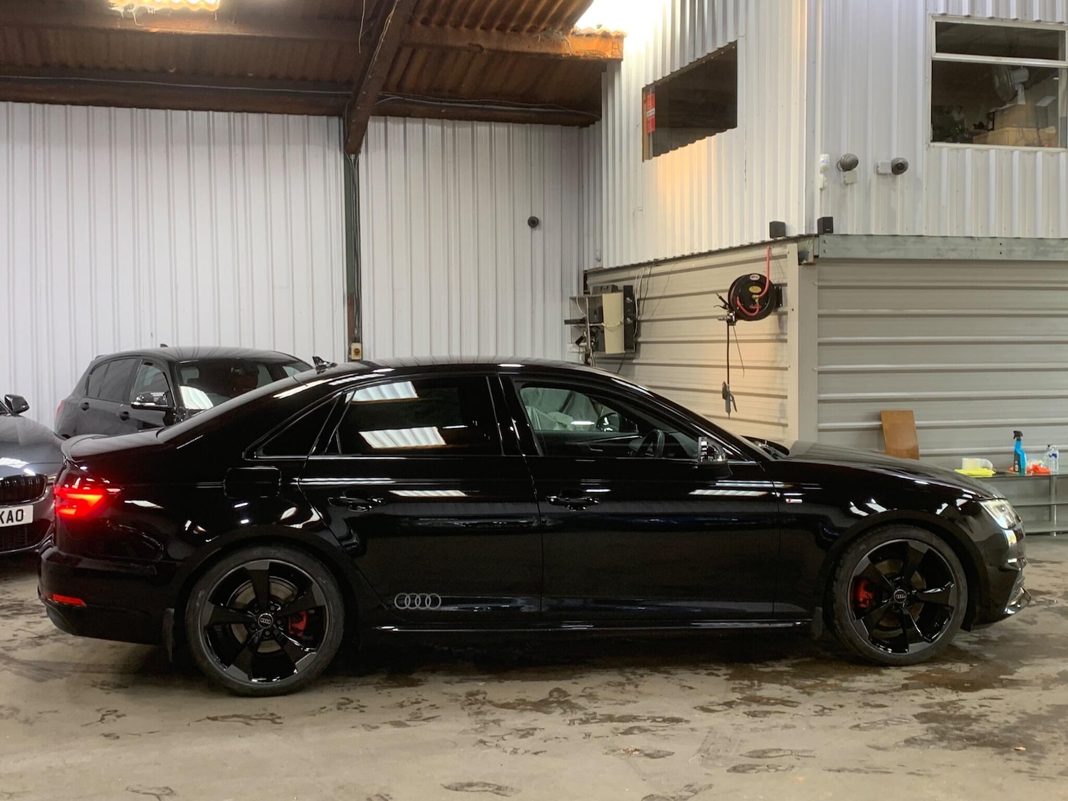 Used Audi A4 2017 for sale - 76388376: Photo 3