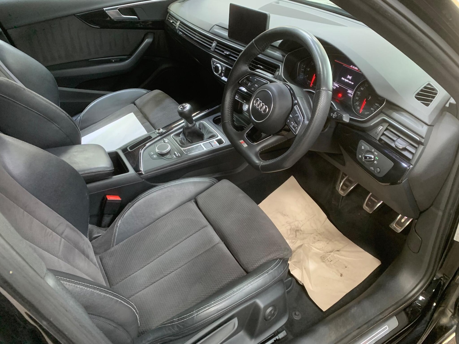 Used Audi A4 2017 for sale - 76388376: Photo 4