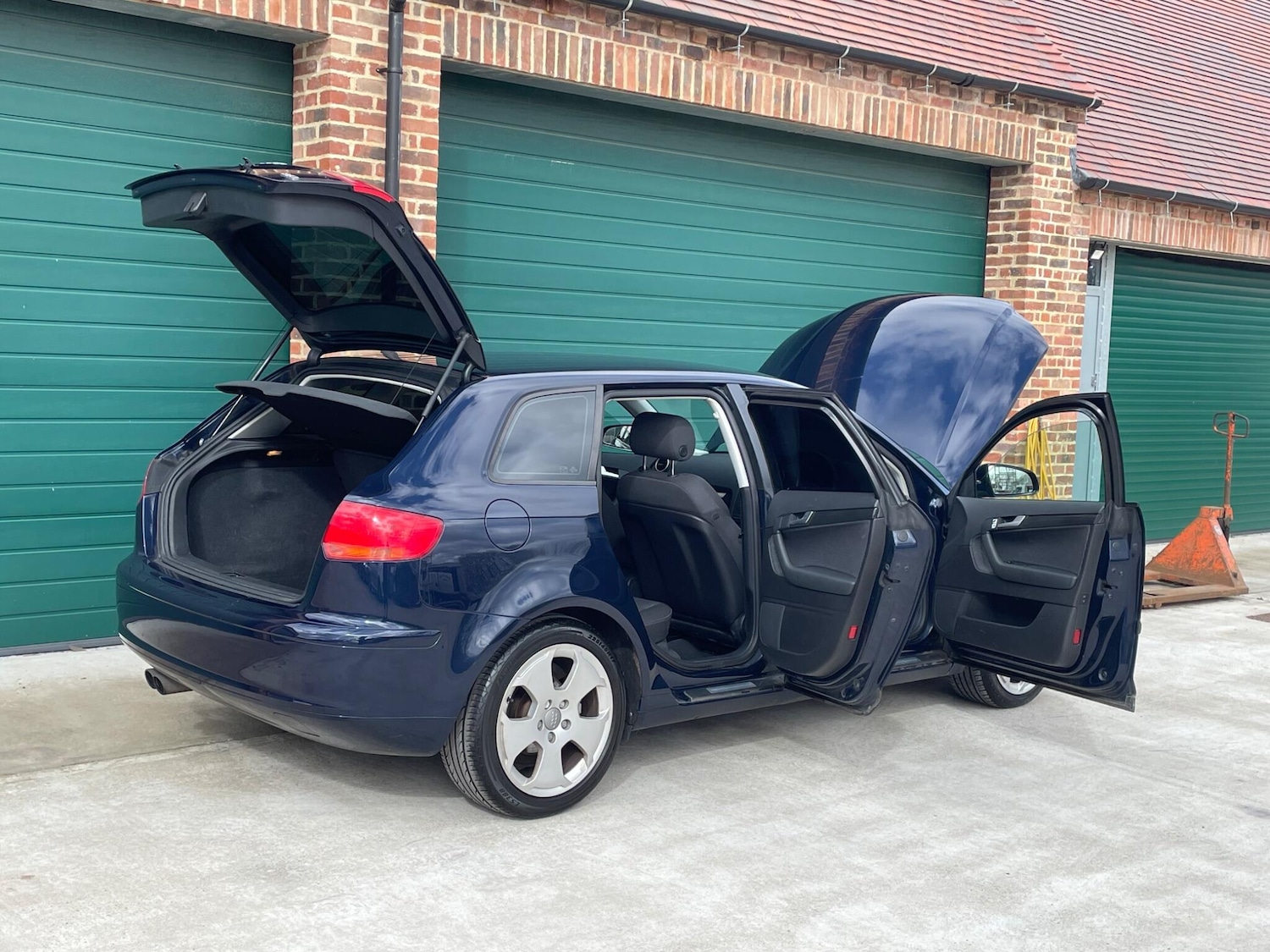 Used Audi A3 2005 for sale - 78033699: Photo 23