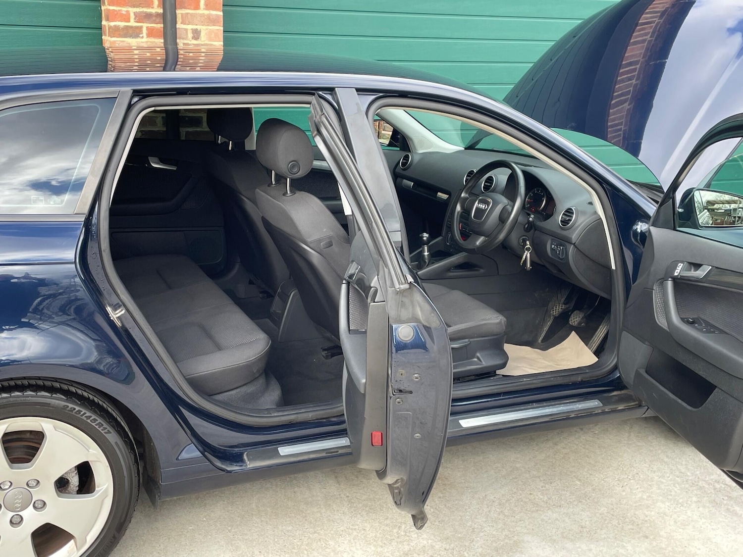 Used Audi A3 2005 for sale - 78033699: Photo 41