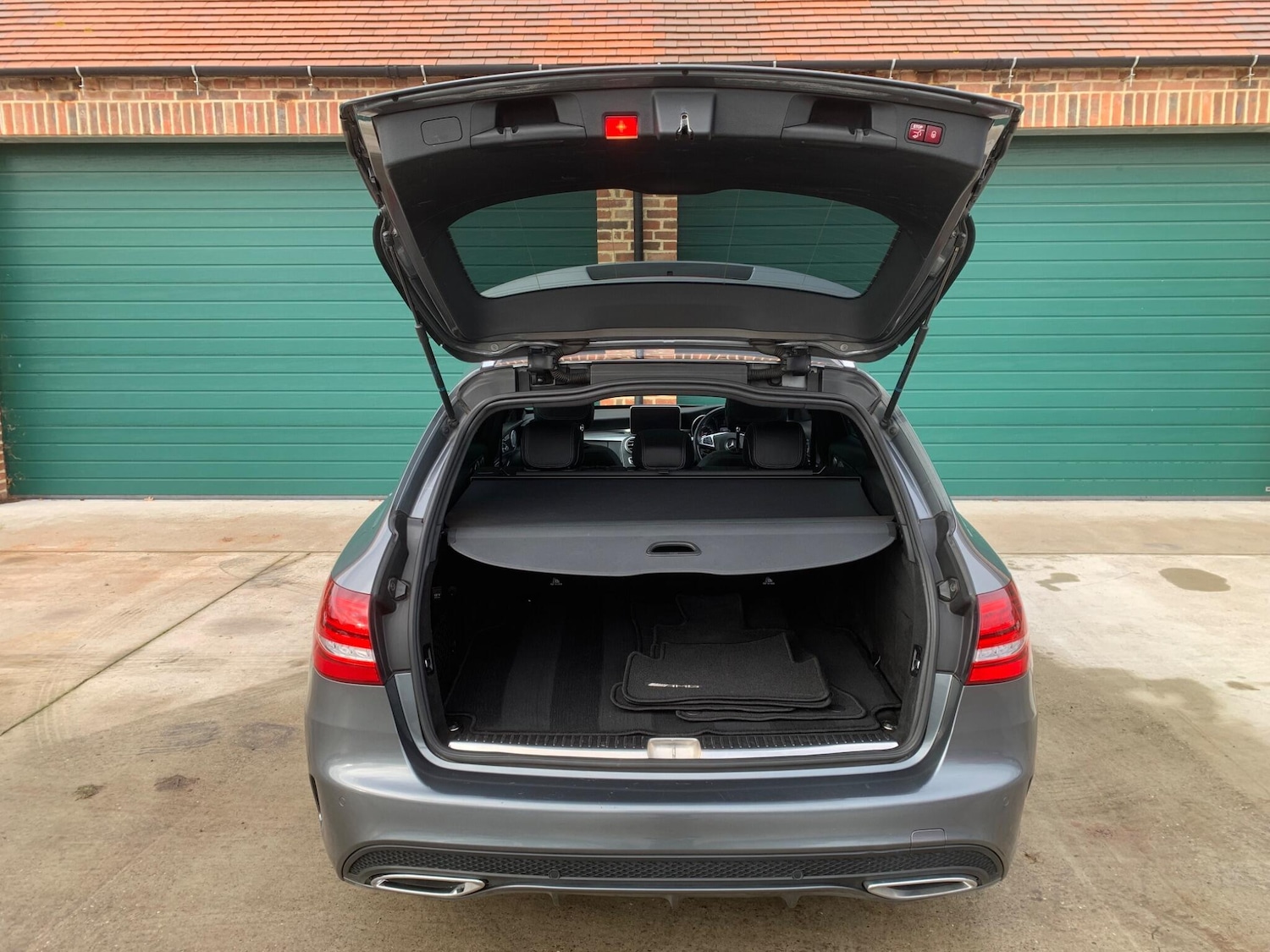 Used Mercedes-Benz C Class 2017 for sale - 76742920: Photo 10