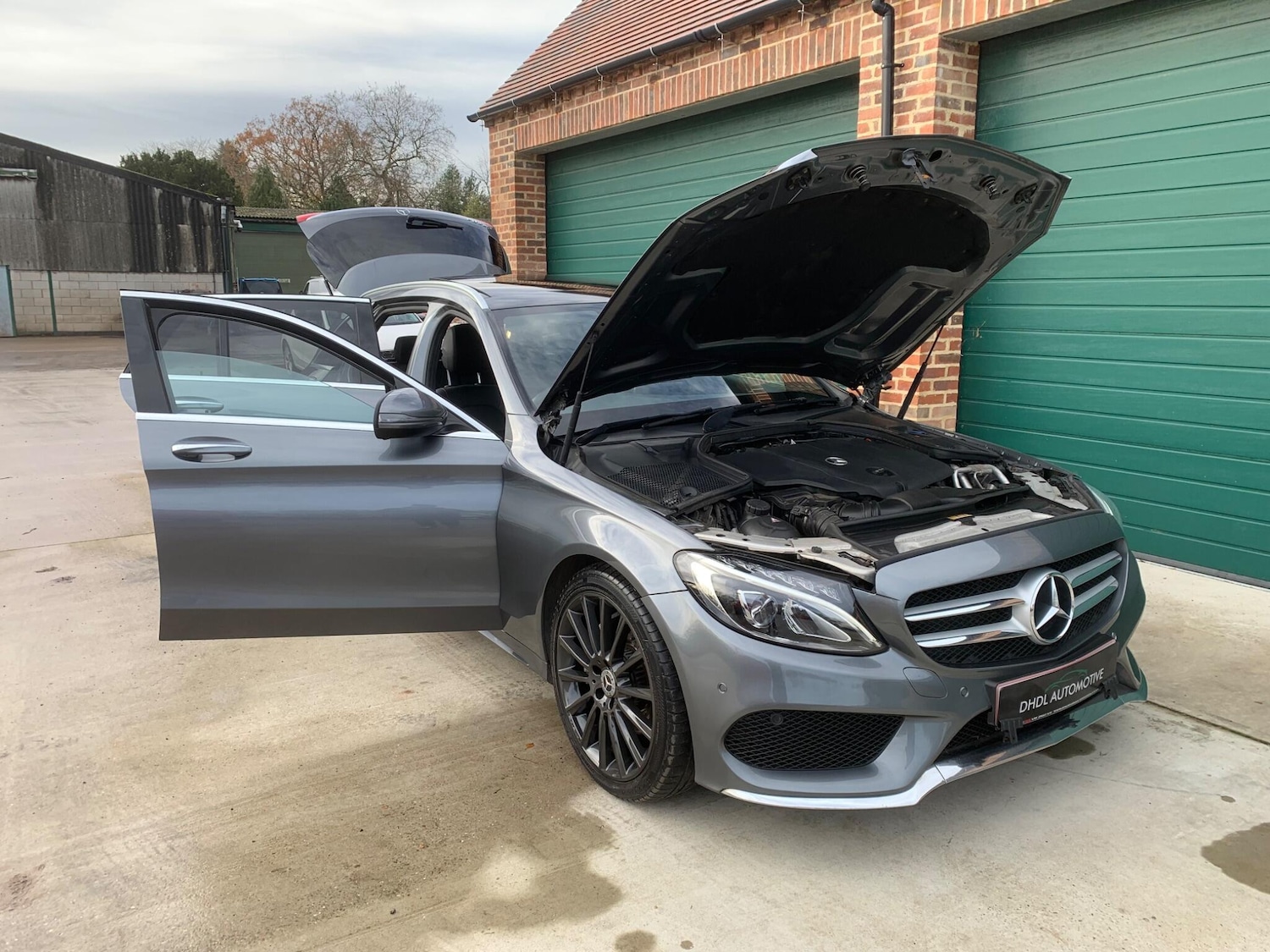 Used Mercedes-Benz C Class 2017 for sale - 76742920: Photo 34