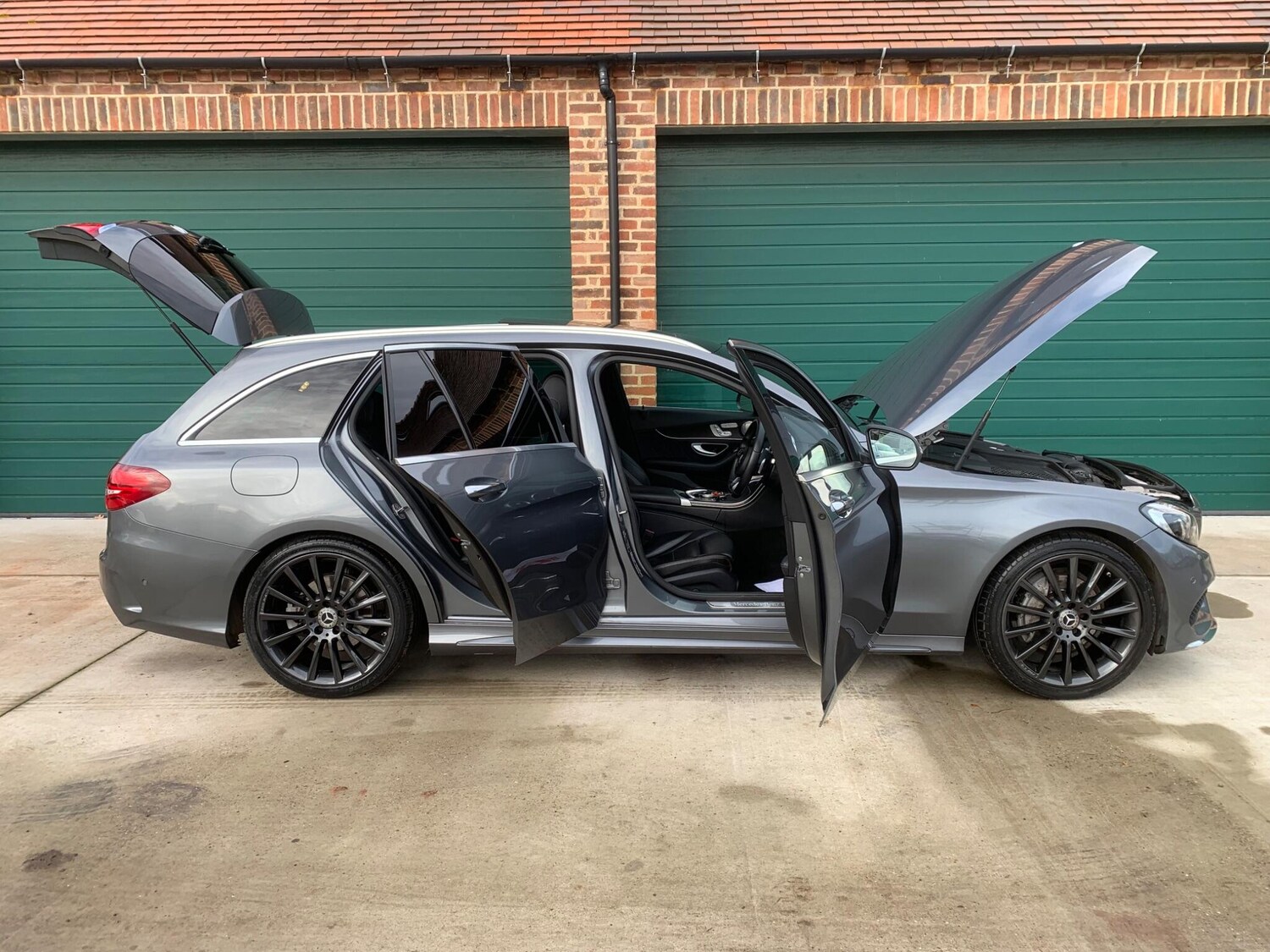 Used Mercedes-Benz C Class 2017 for sale - 76742920: Photo 35