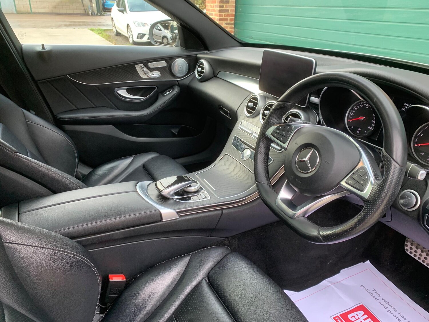 Used Mercedes-Benz C Class 2017 for sale - 76742920: Photo 4