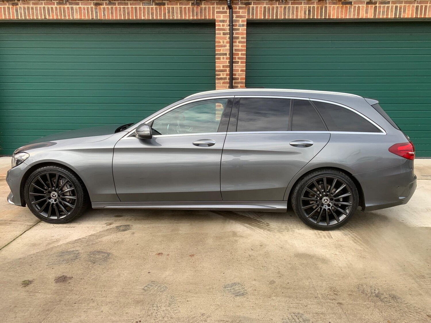 Used Mercedes-Benz C Class 2017 for sale - 76742920: Photo 43