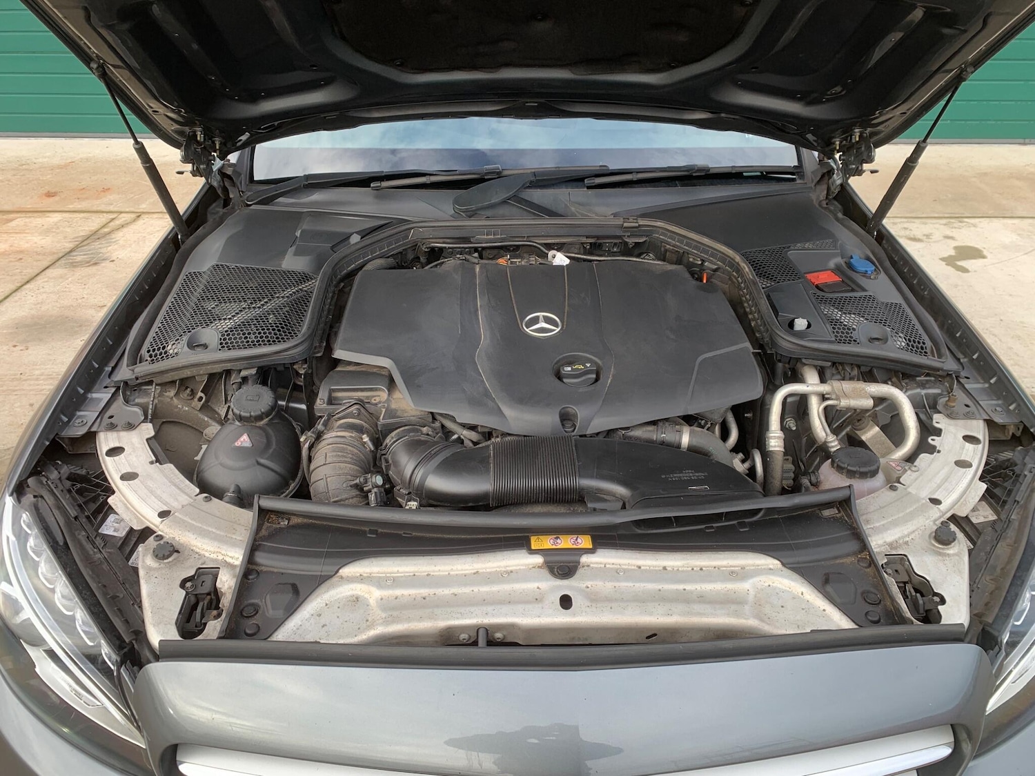 Used Mercedes-Benz C Class 2017 for sale - 76742920: Photo 64