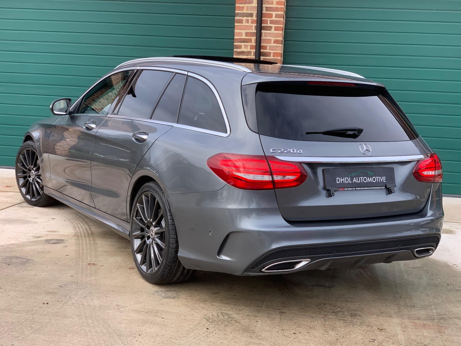 Used Mercedes-Benz C Class 2017 for sale - 76742920: Photo 72