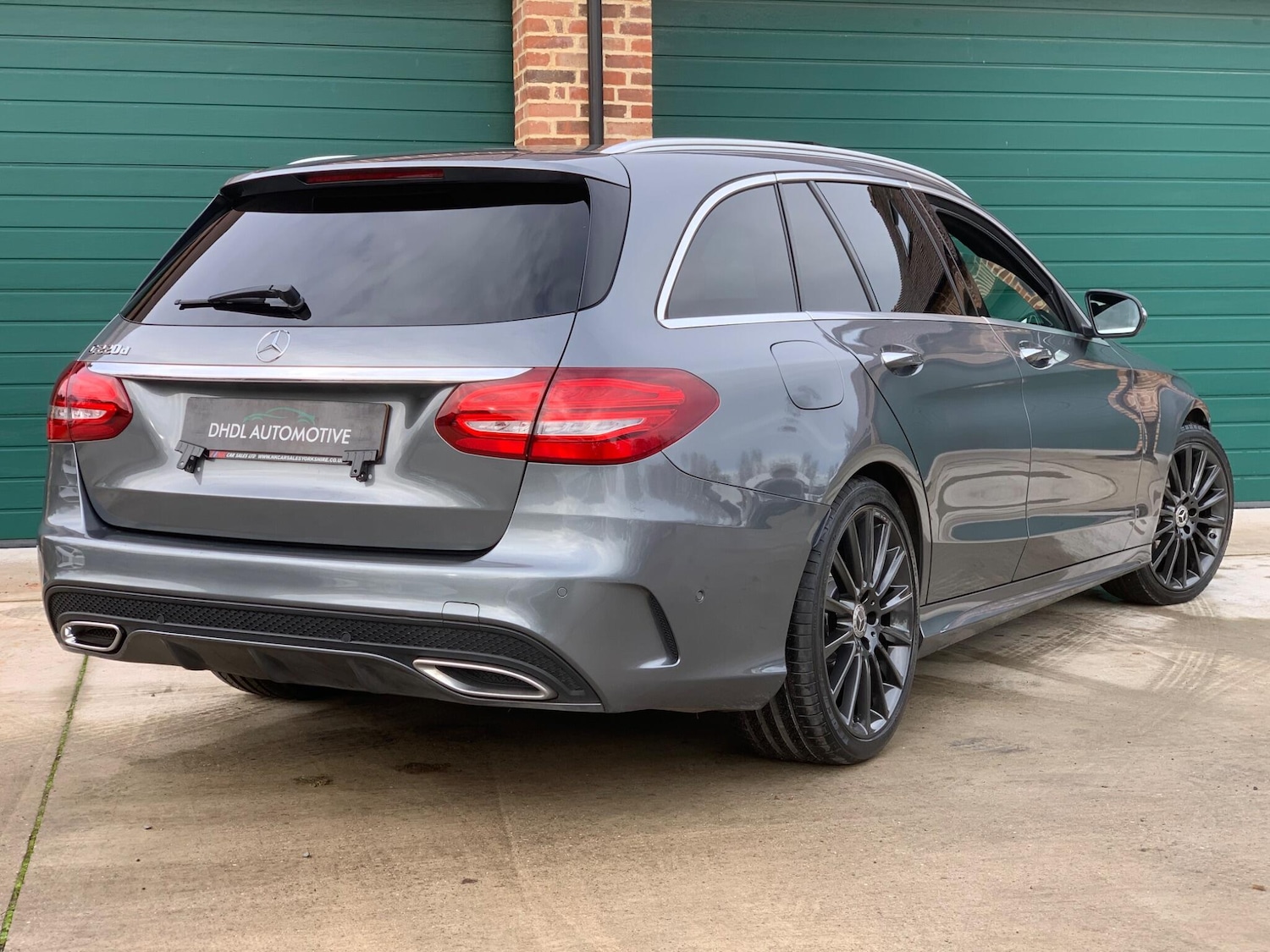 Used Mercedes-Benz C Class 2017 for sale - 76742920: Photo 9