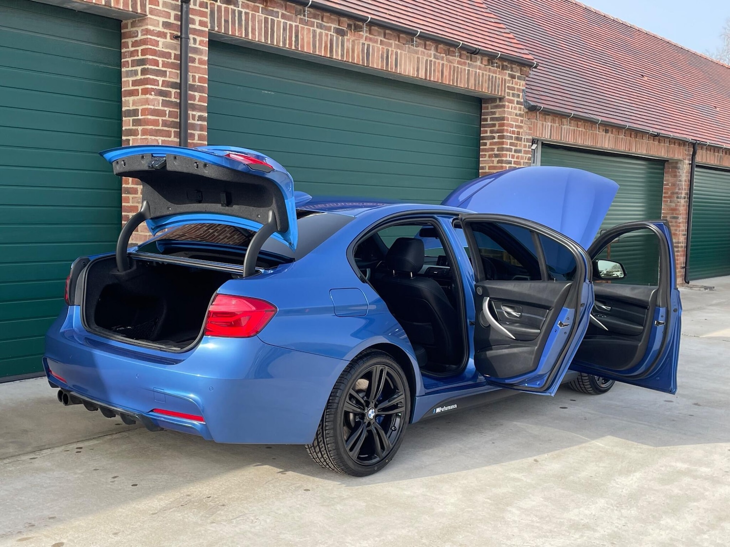 Used BMW 3 Series 2016 for sale - 77935170: Photo 32