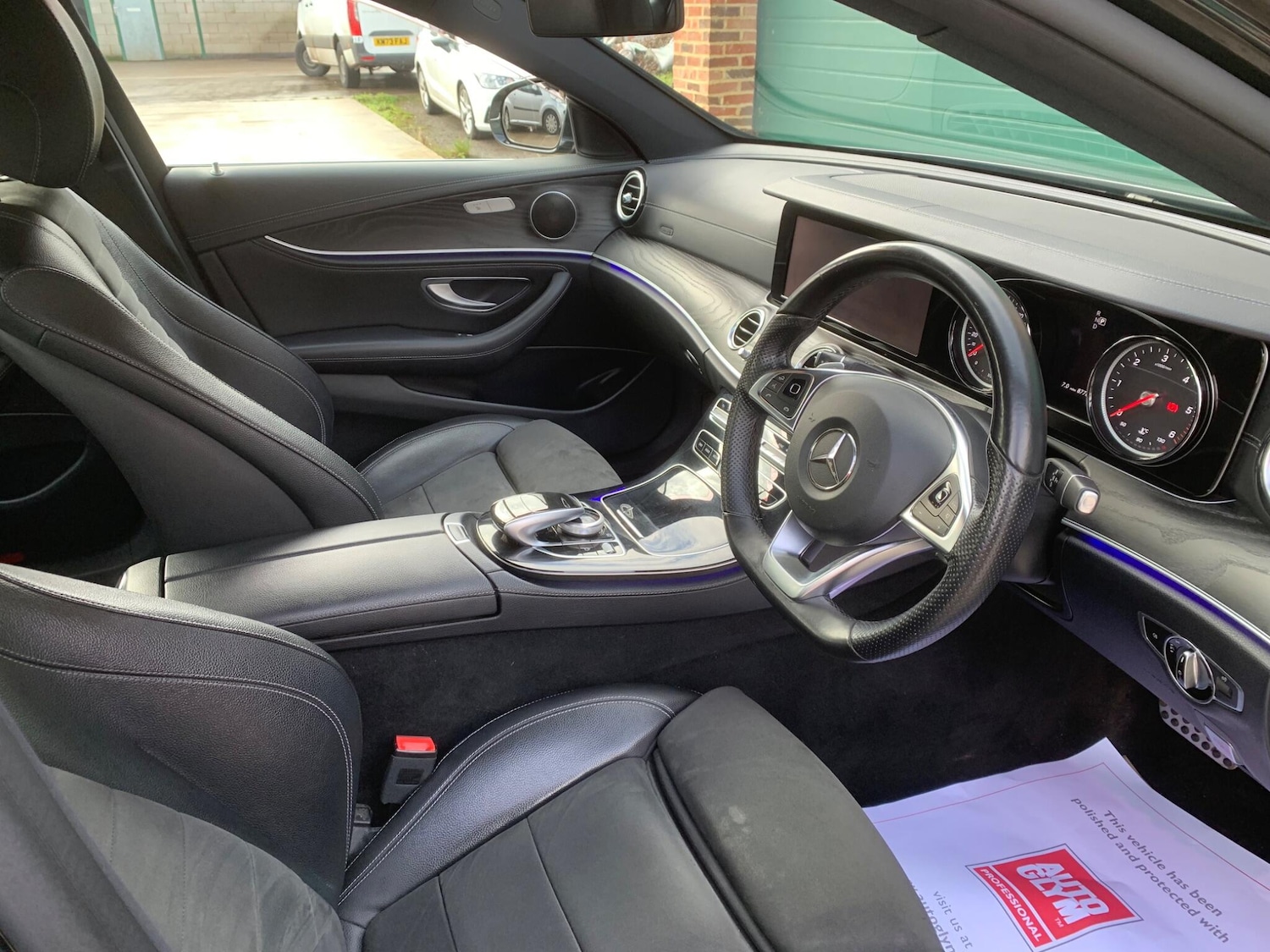 Used Mercedes-Benz E Class 2017 for sale - 76633150: Photo 5