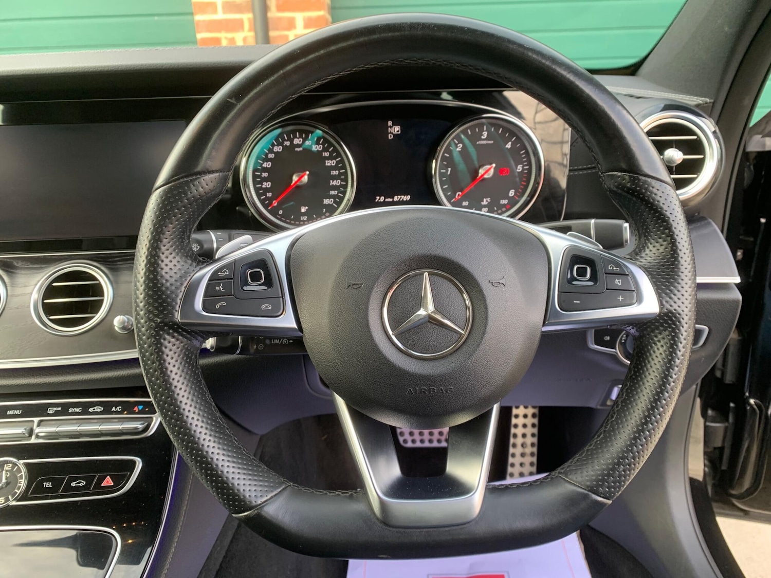 Used Mercedes-Benz E Class 2017 for sale - 76633150: Photo 6