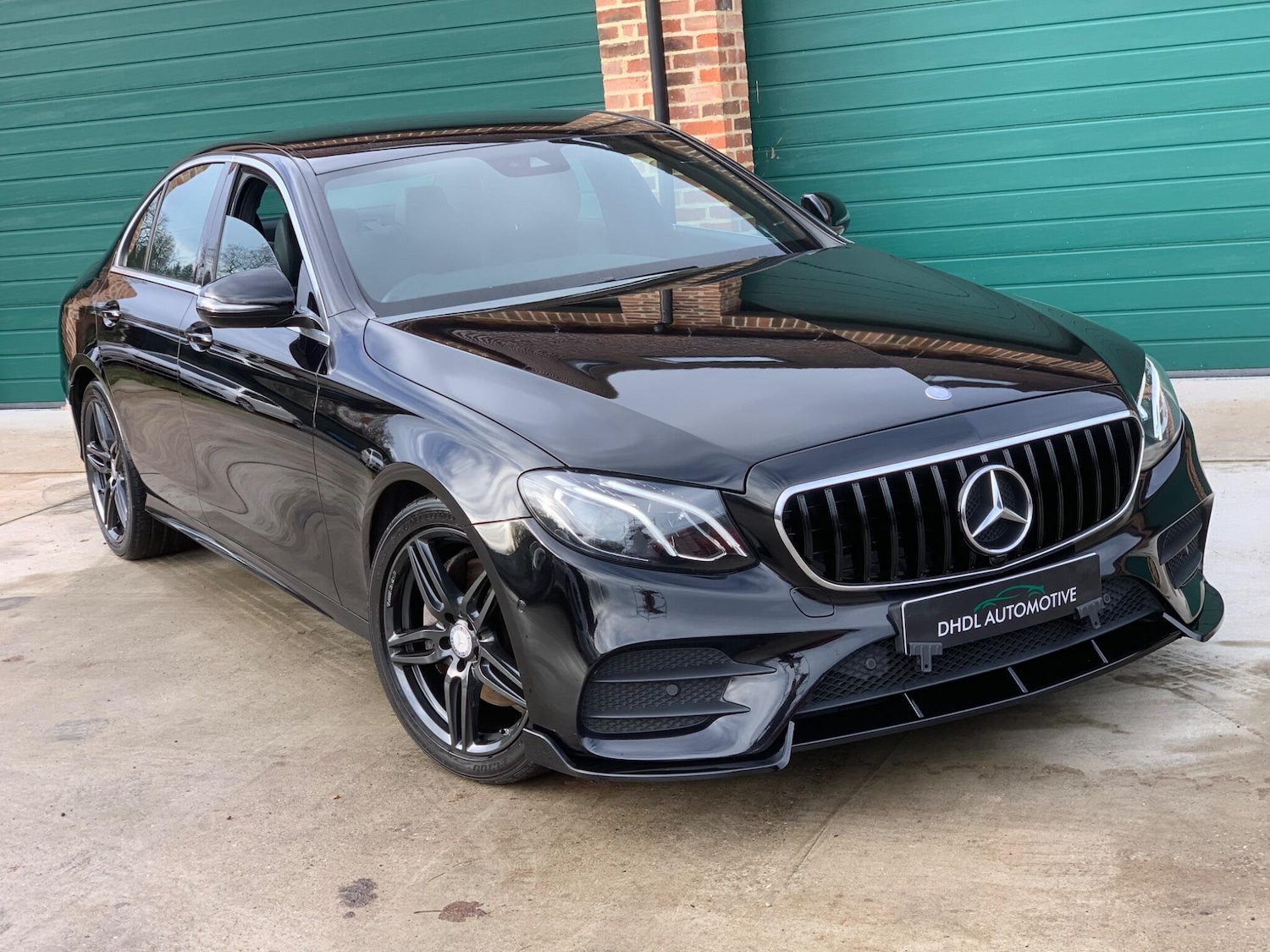 Used Mercedes-Benz E Class 2017 for sale - 76633150: Photo 65