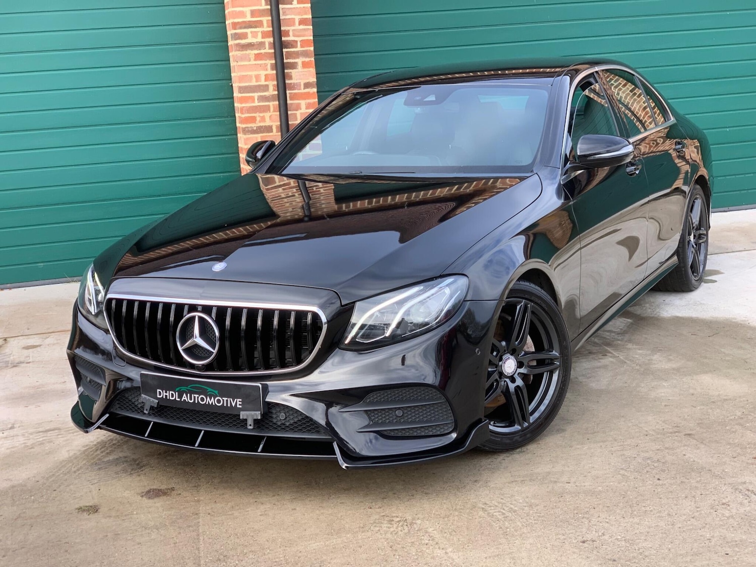 Used Mercedes-Benz E Class 2017 for sale - 76633150: Photo 68