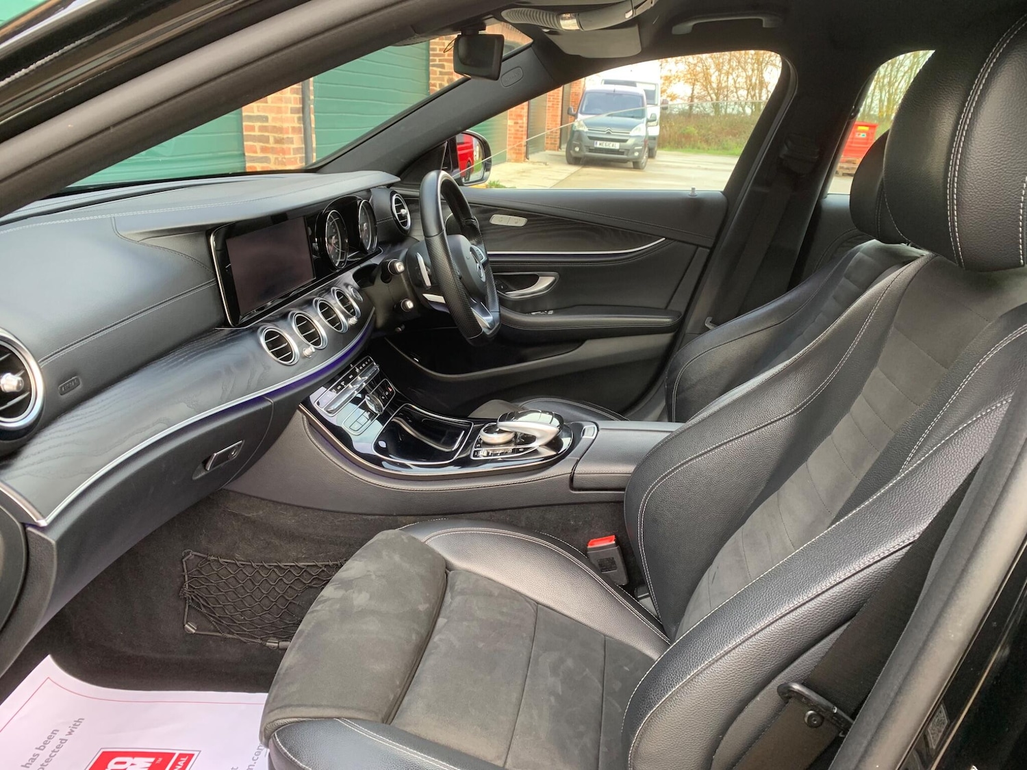 Used Mercedes-Benz E Class 2017 for sale - 76633150: Photo 8