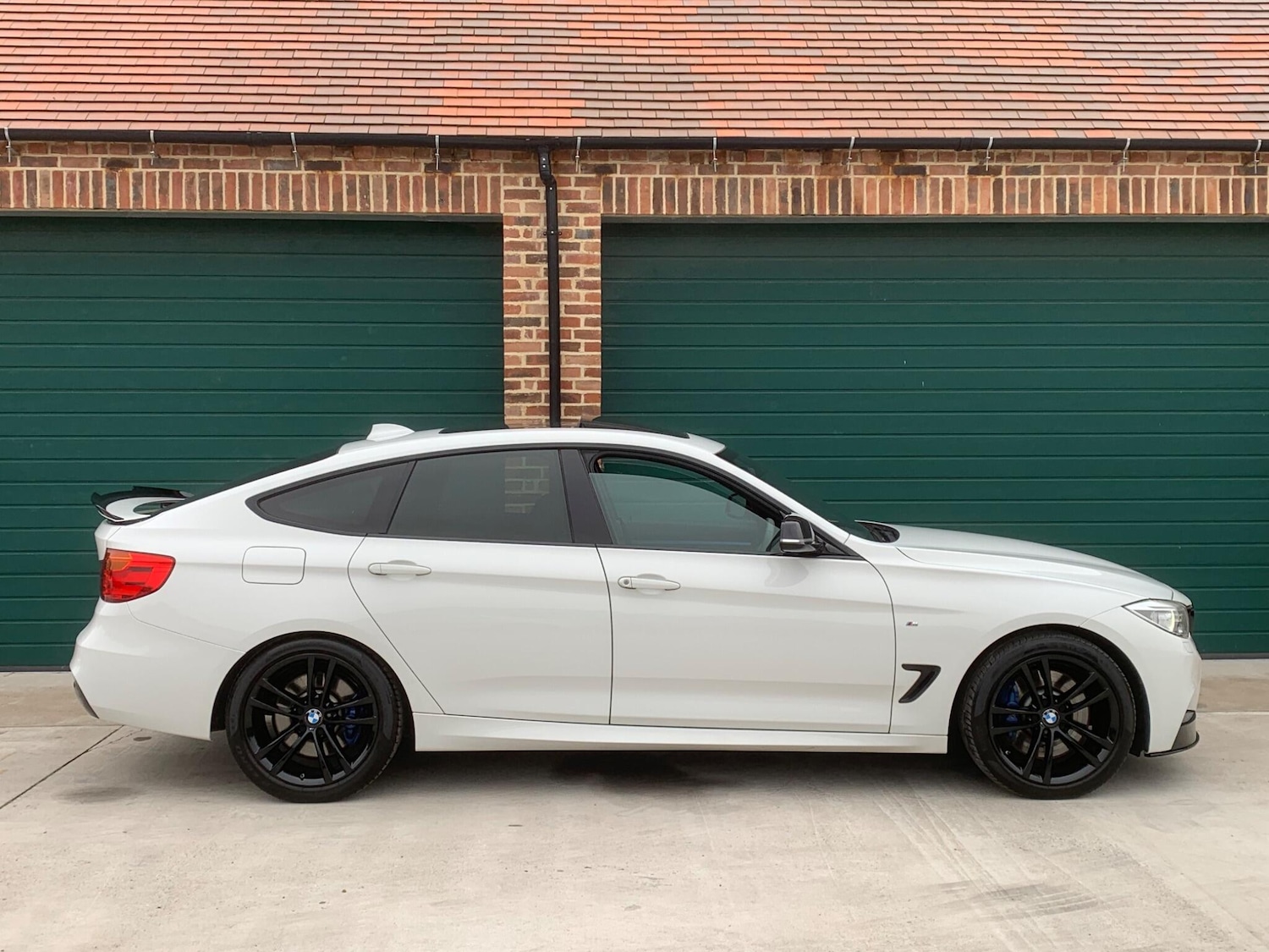 Used BMW 3 Series Gran Turismo 2014 for sale - 76388154: Photo 32