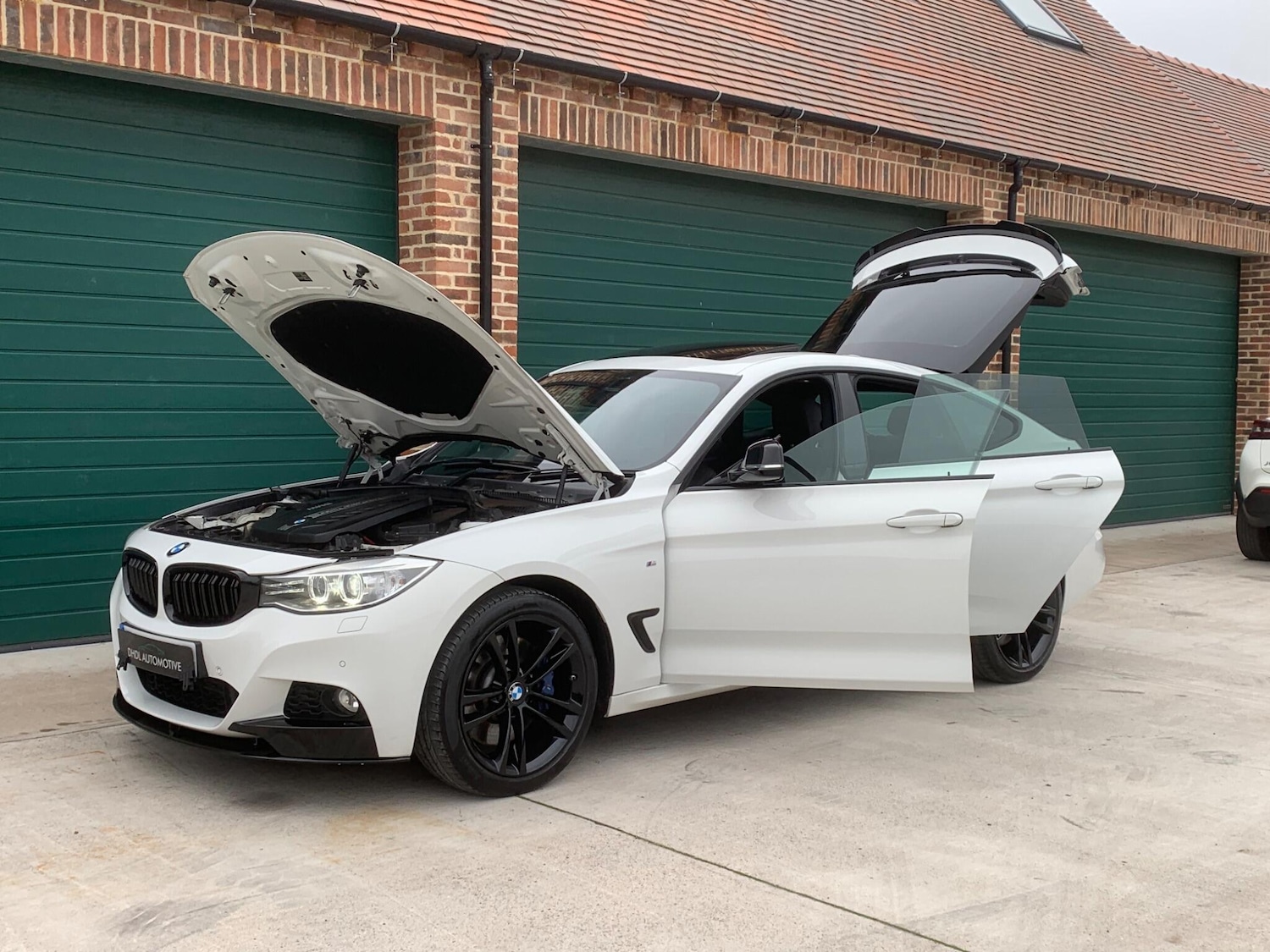 Used BMW 3 Series Gran Turismo 2014 for sale - 76388154: Photo 35