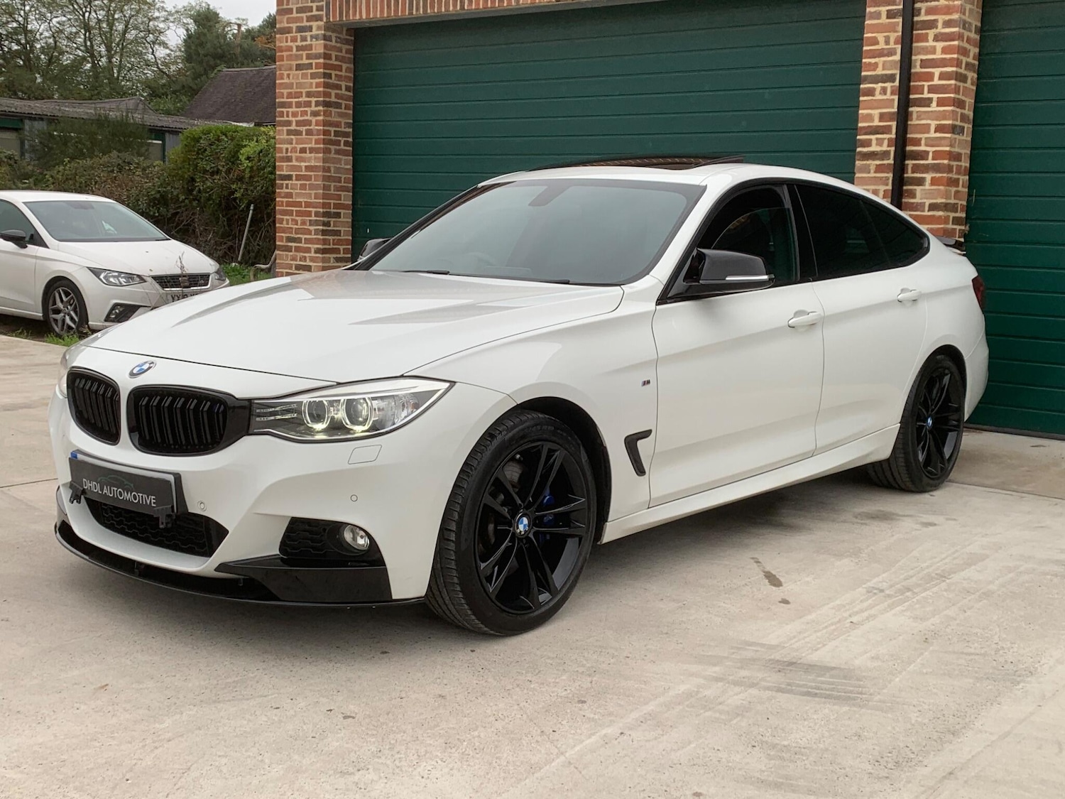 Used BMW 3 Series Gran Turismo 2014 for sale - 76388154: Photo 44