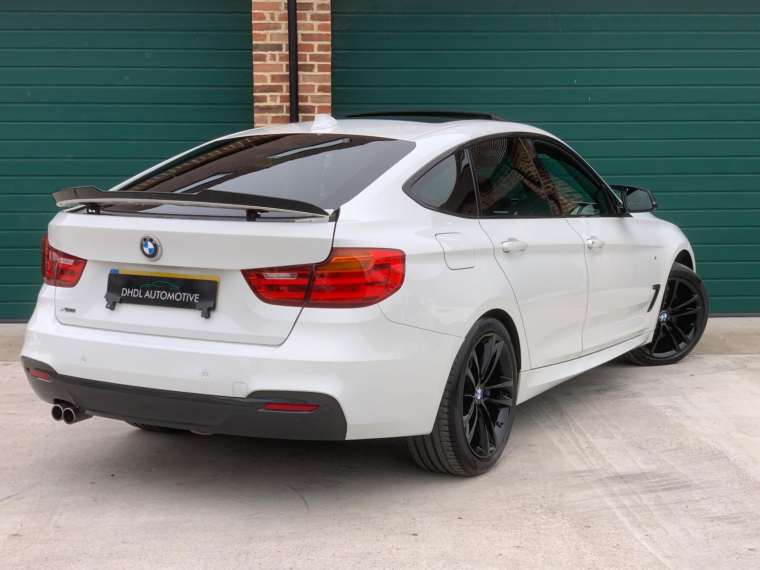 Used BMW 3 Series Gran Turismo 2014 for sale - 76388154: Photo 9