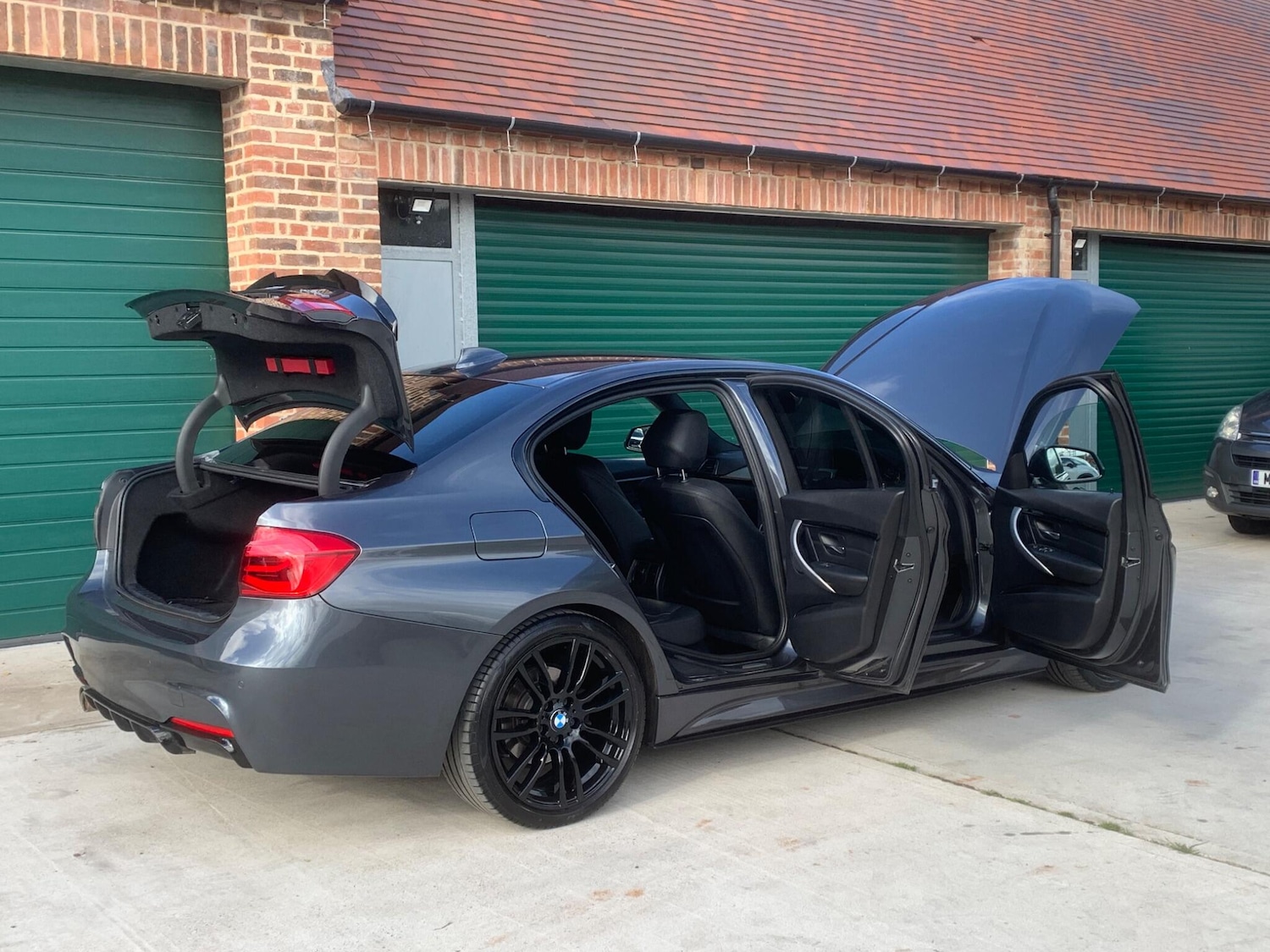 Used BMW 3 Series 2016 for sale - 76388930: Photo 27