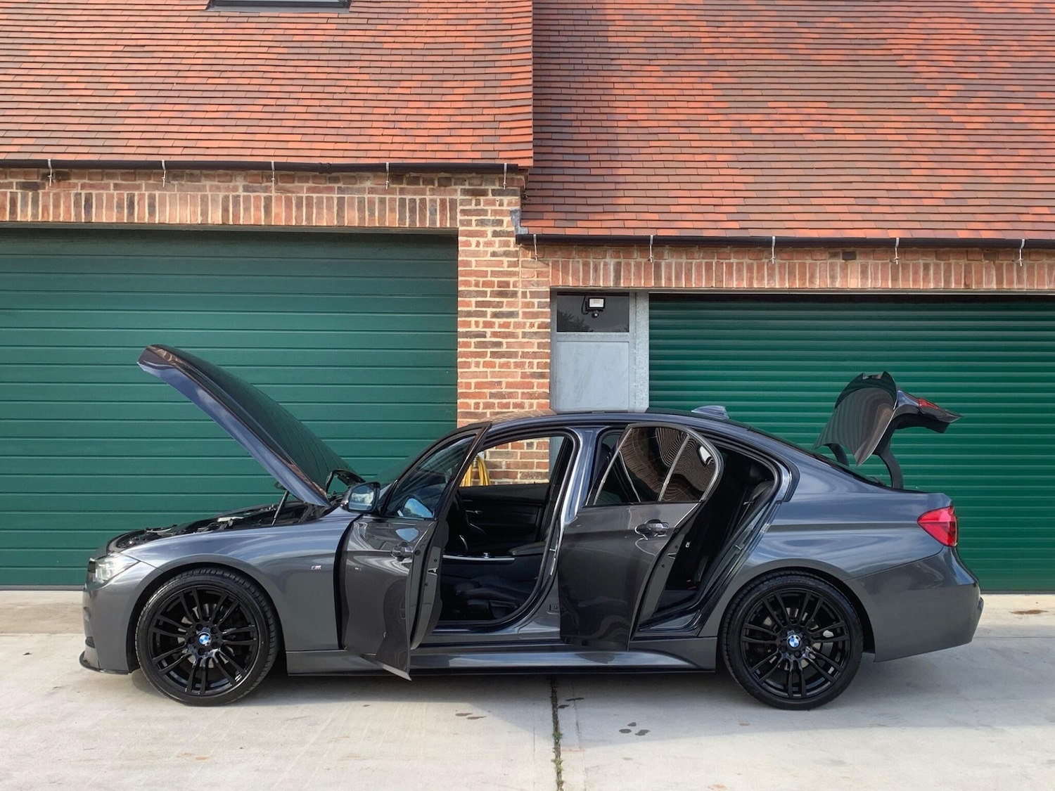 Used BMW 3 Series 2016 for sale - 76388930: Photo 32