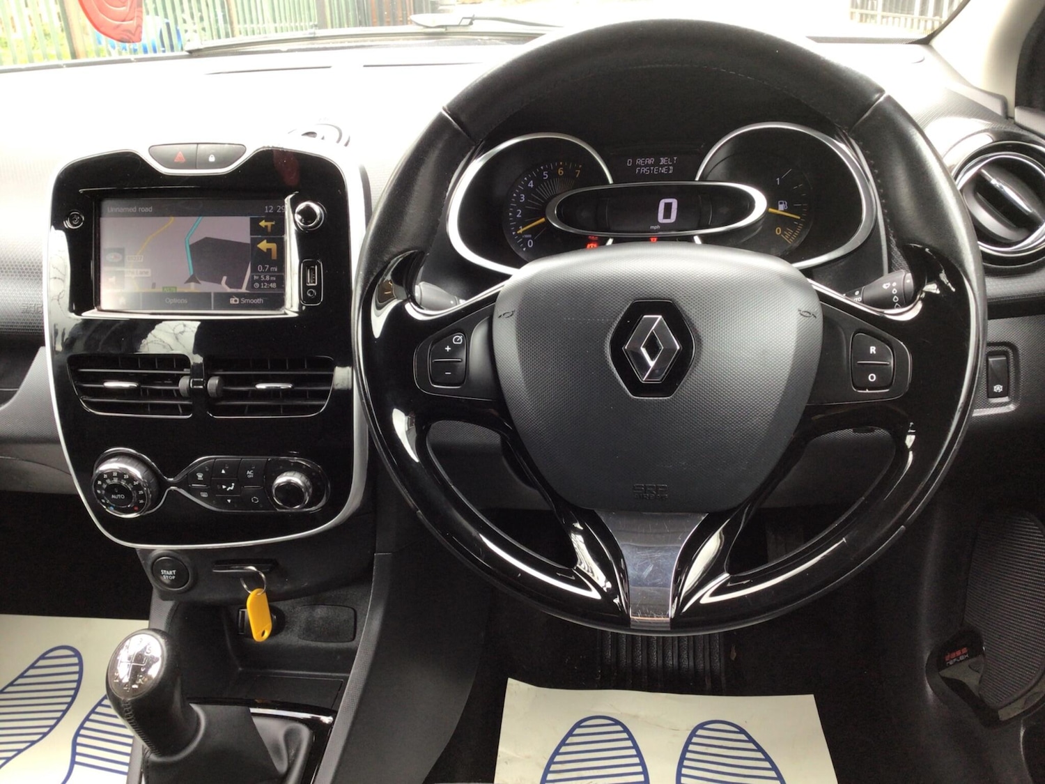 Used Renault Clio for sale - 78128101: Photo 10
