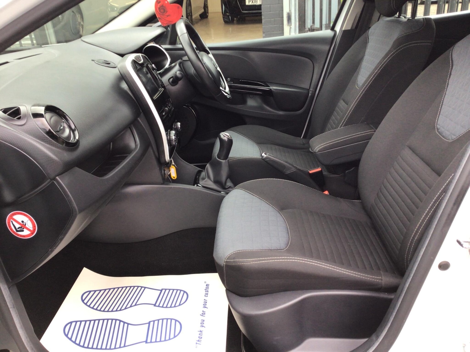 Used Renault Clio for sale - 78128101: Photo 11