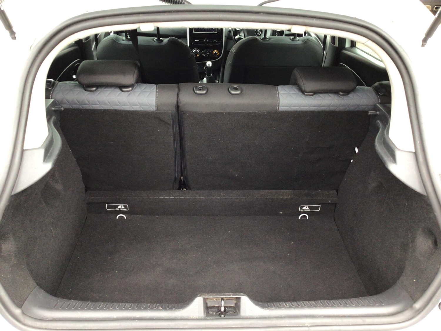 Used Renault Clio for sale - 78128101: Photo 15