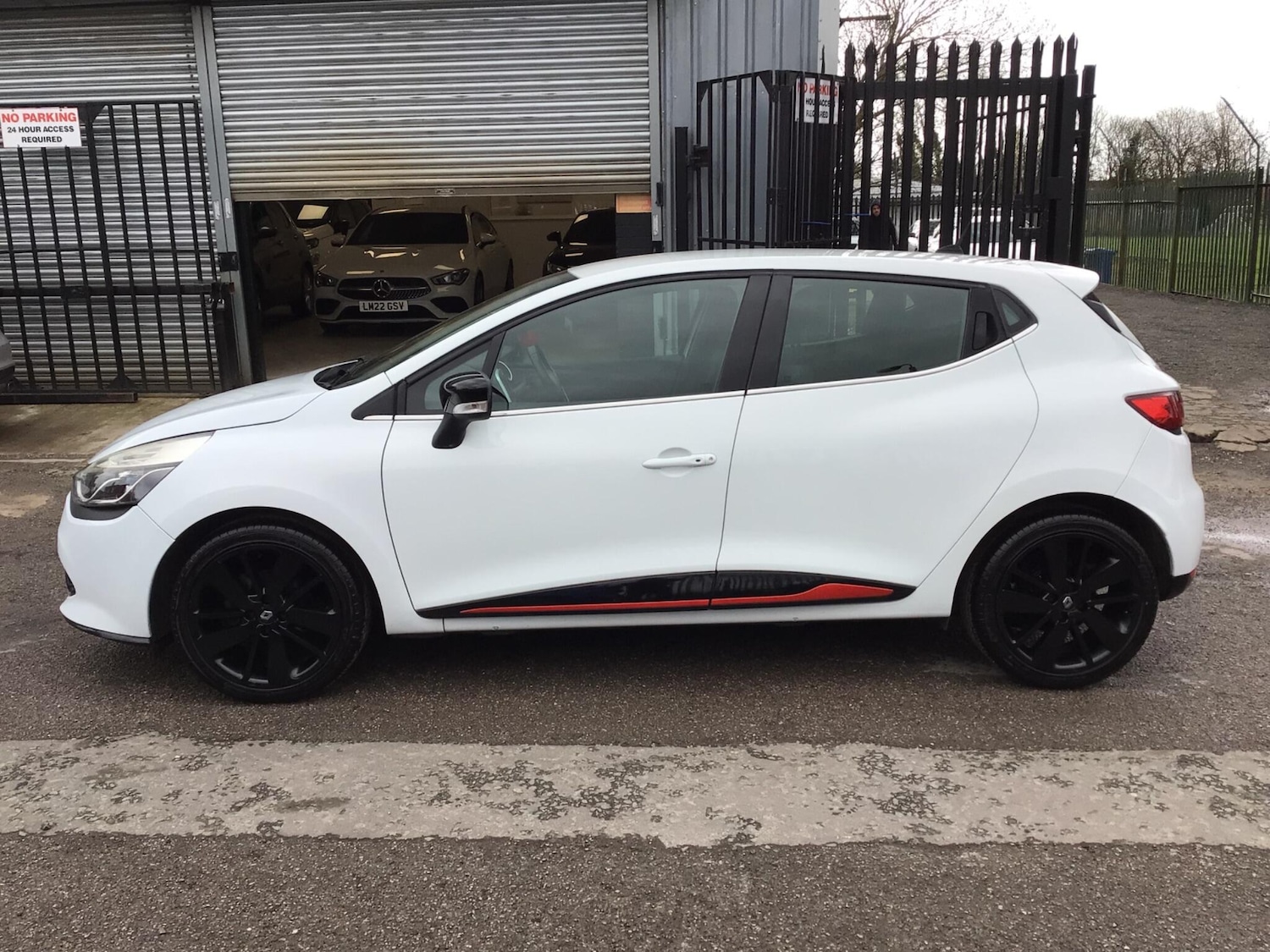 Used Renault Clio for sale - 78128101: Photo 5