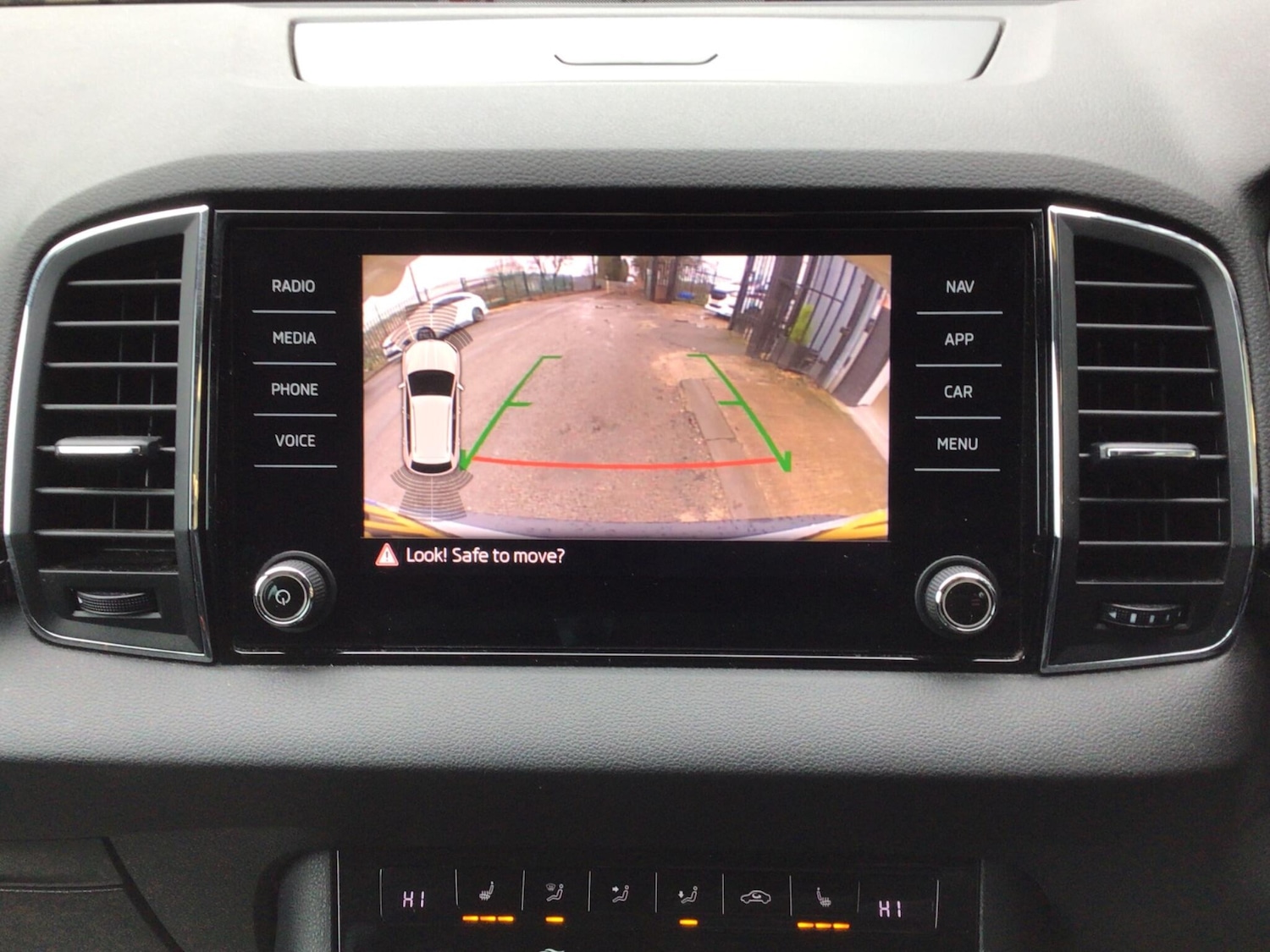 Used Skoda Karoq 2018 for sale - 77387141: Photo 8