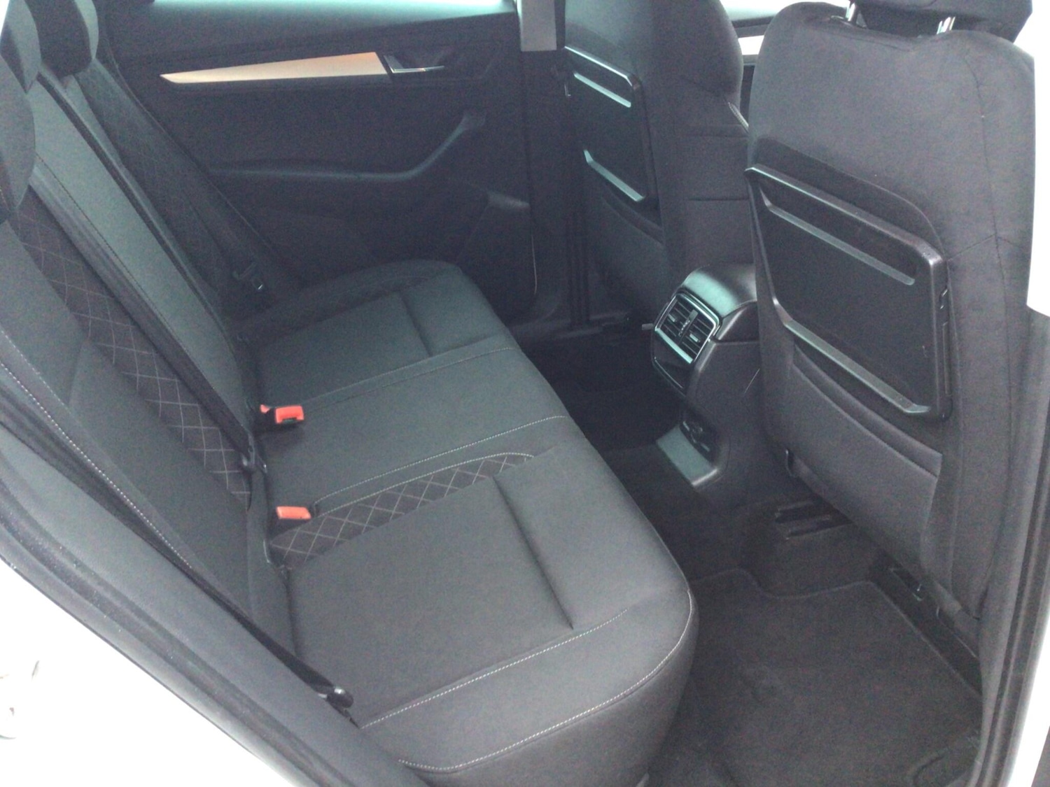 Used Skoda Karoq 2018 for sale - 76370455: Photo 10