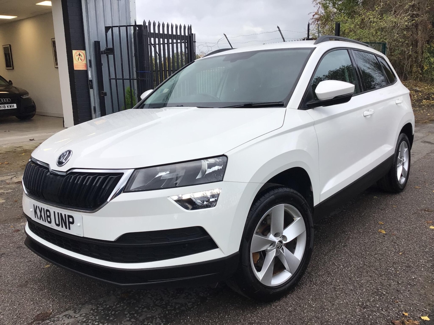 Used Skoda Karoq 2018 for sale - 76370455: Photo 2