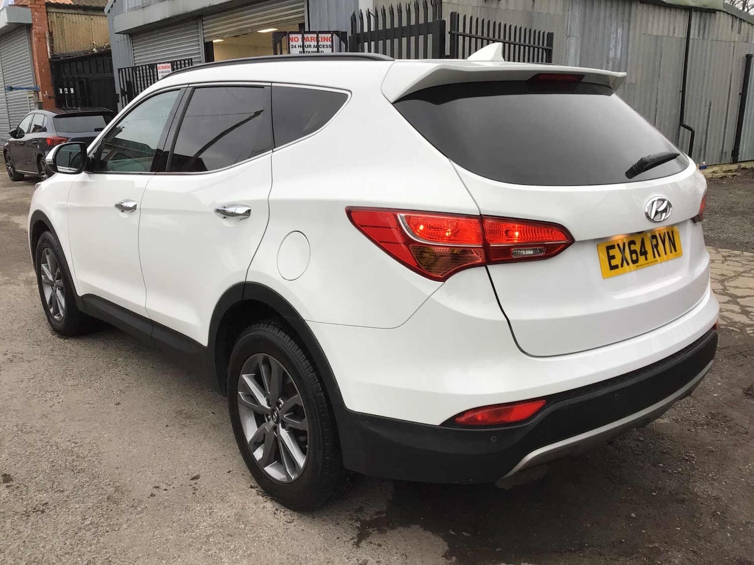 Used Hyundai Santa Fe for sale - 77424837: Photo 3